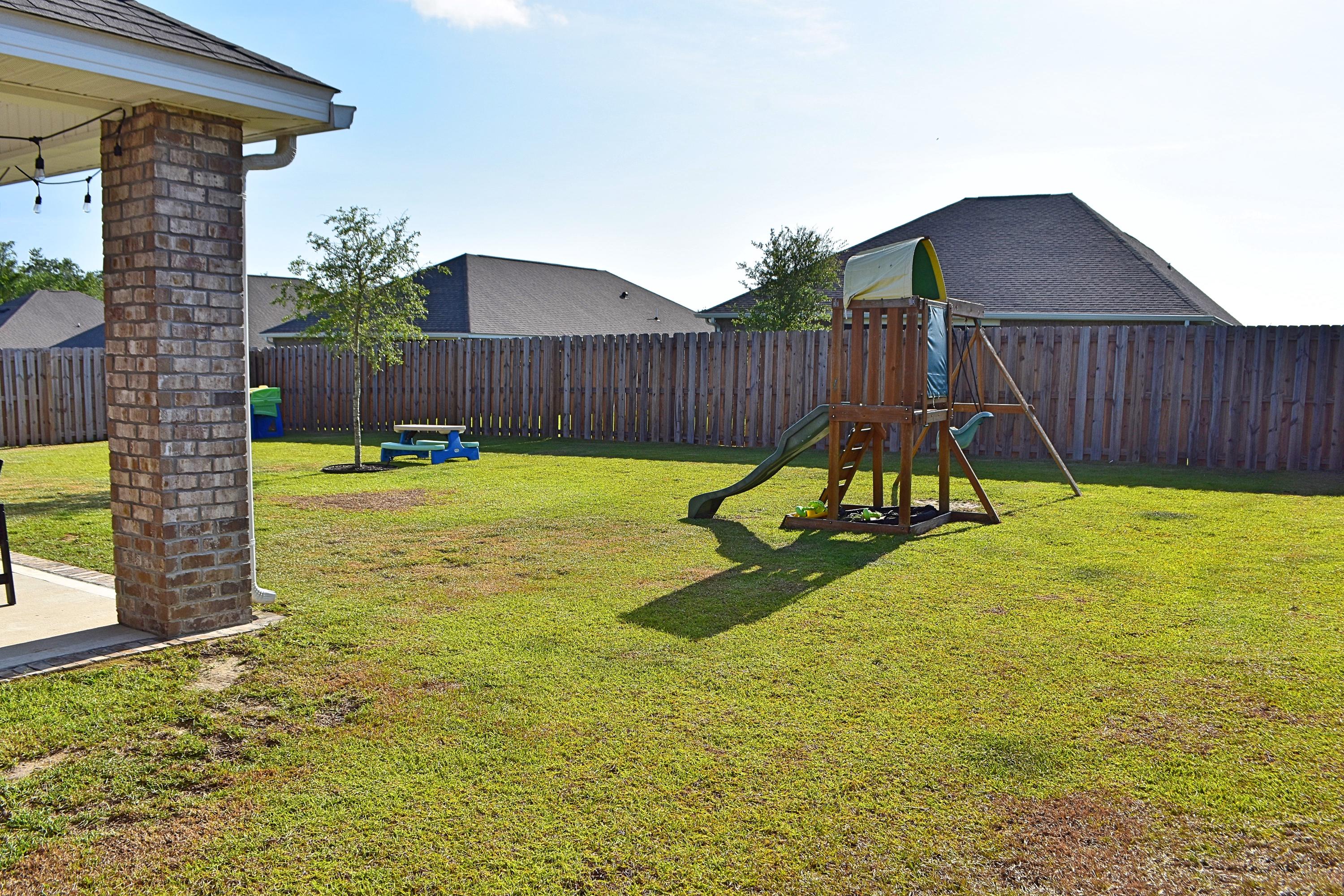 90 Lottie Loop Freeport, FL 32439 - Photo 32 of 38 Backyard 2_Fotor