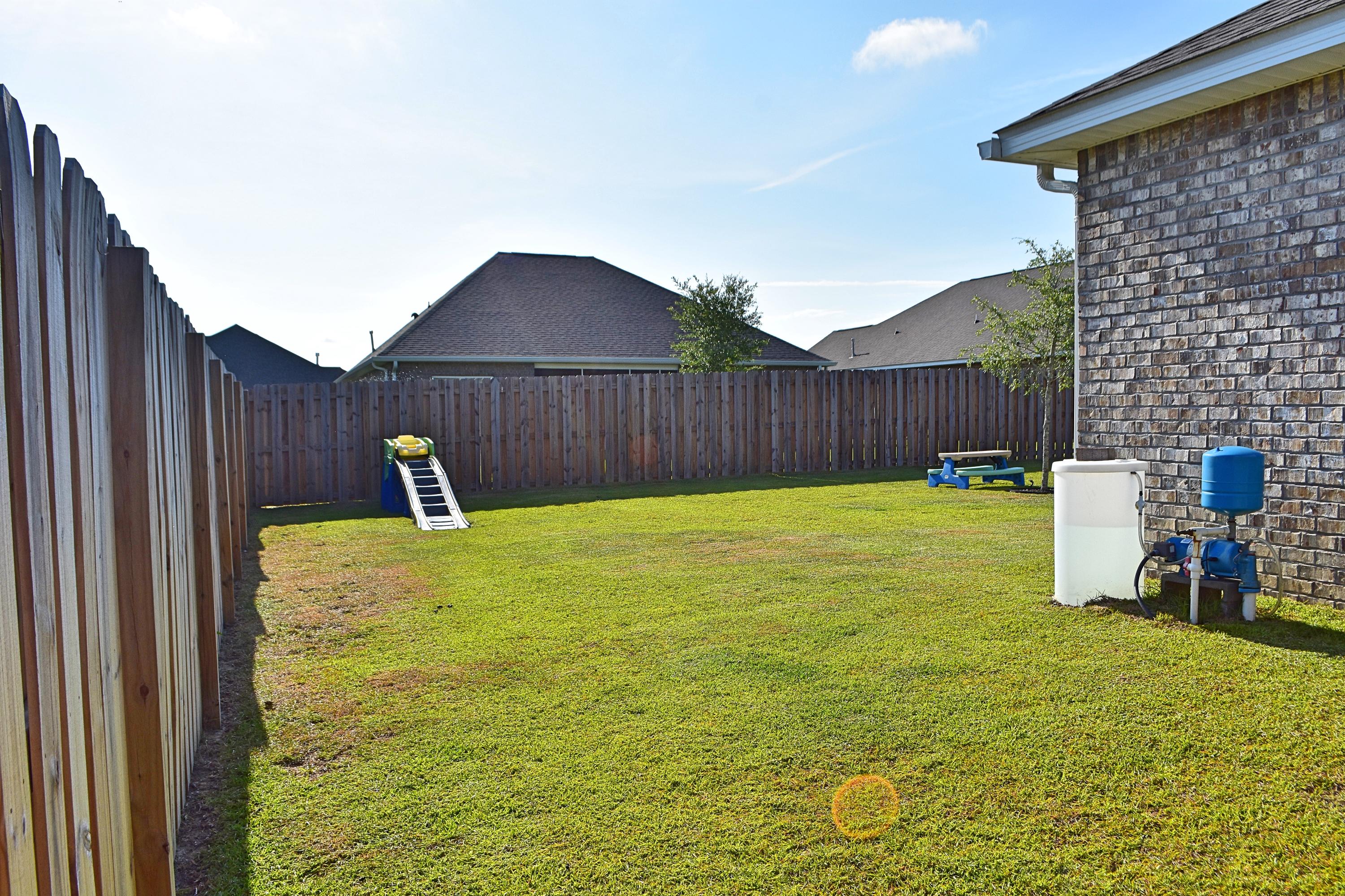 90 Lottie Loop Freeport, FL 32439 - Photo 37 of 38 Backyard 4_Fotor