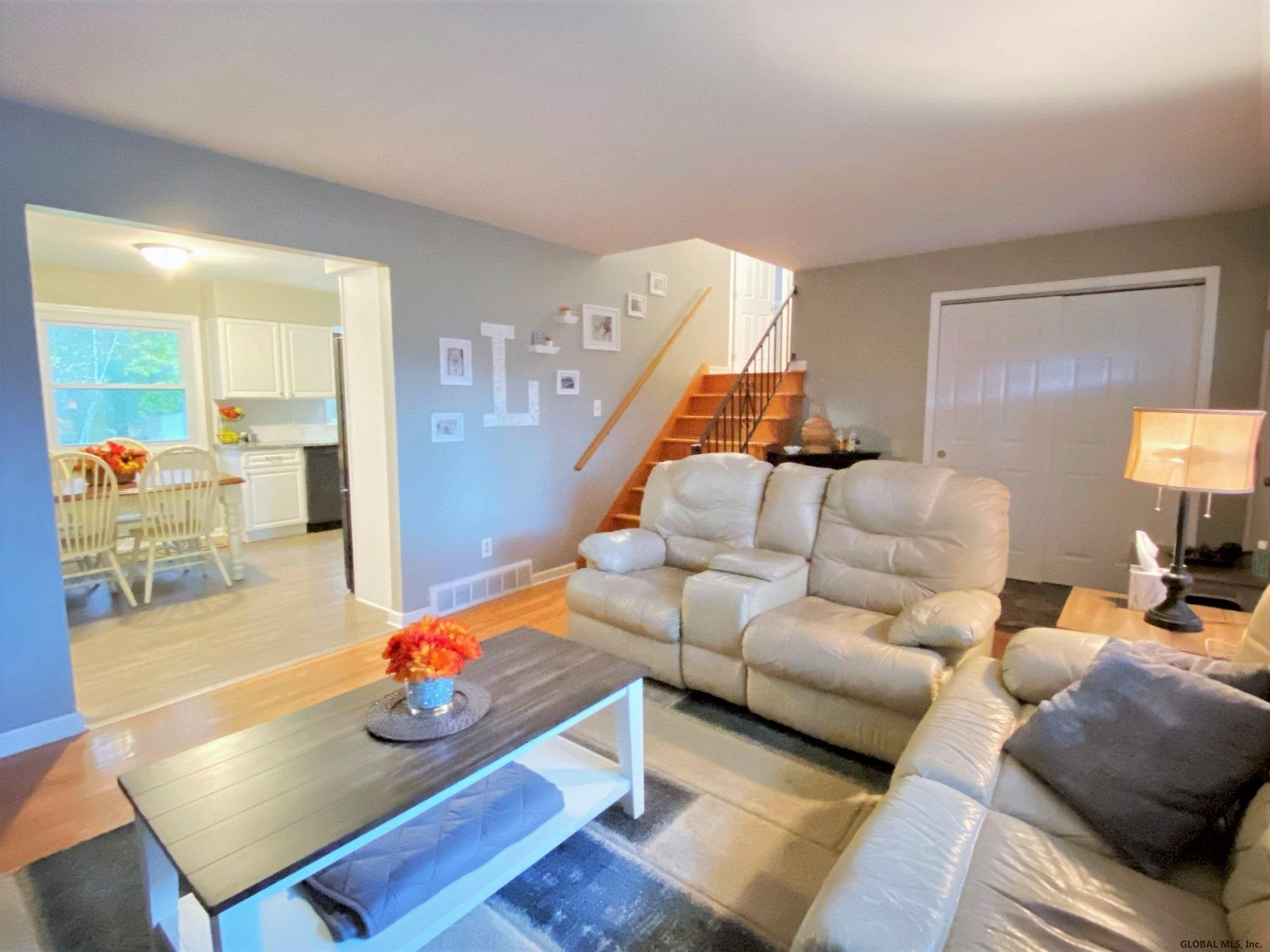 940 Balltown Road Niskayuna, NY 12309 - Photo 4 of 31 Photo 4