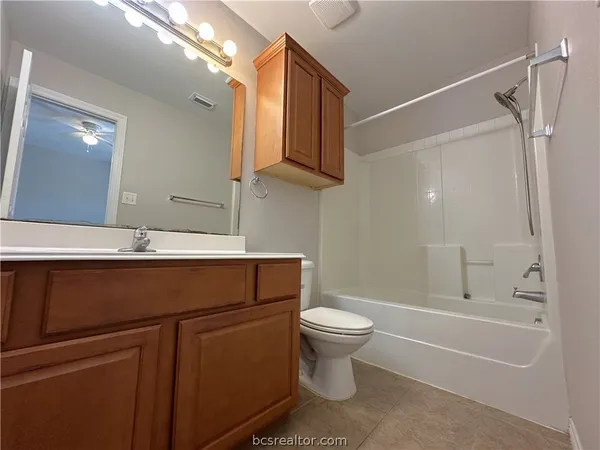 $330,000 | 305 Holleman Drive East, Unit 1504, College Station, TX 77840