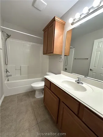 $330,000 | 305 Holleman Drive East, Unit 1504, College Station, TX 77840