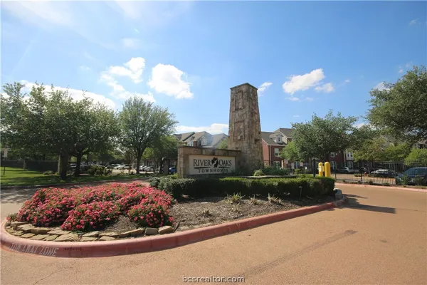 $330,000 | 305 Holleman Drive East, Unit 1504, College Station, TX 77840