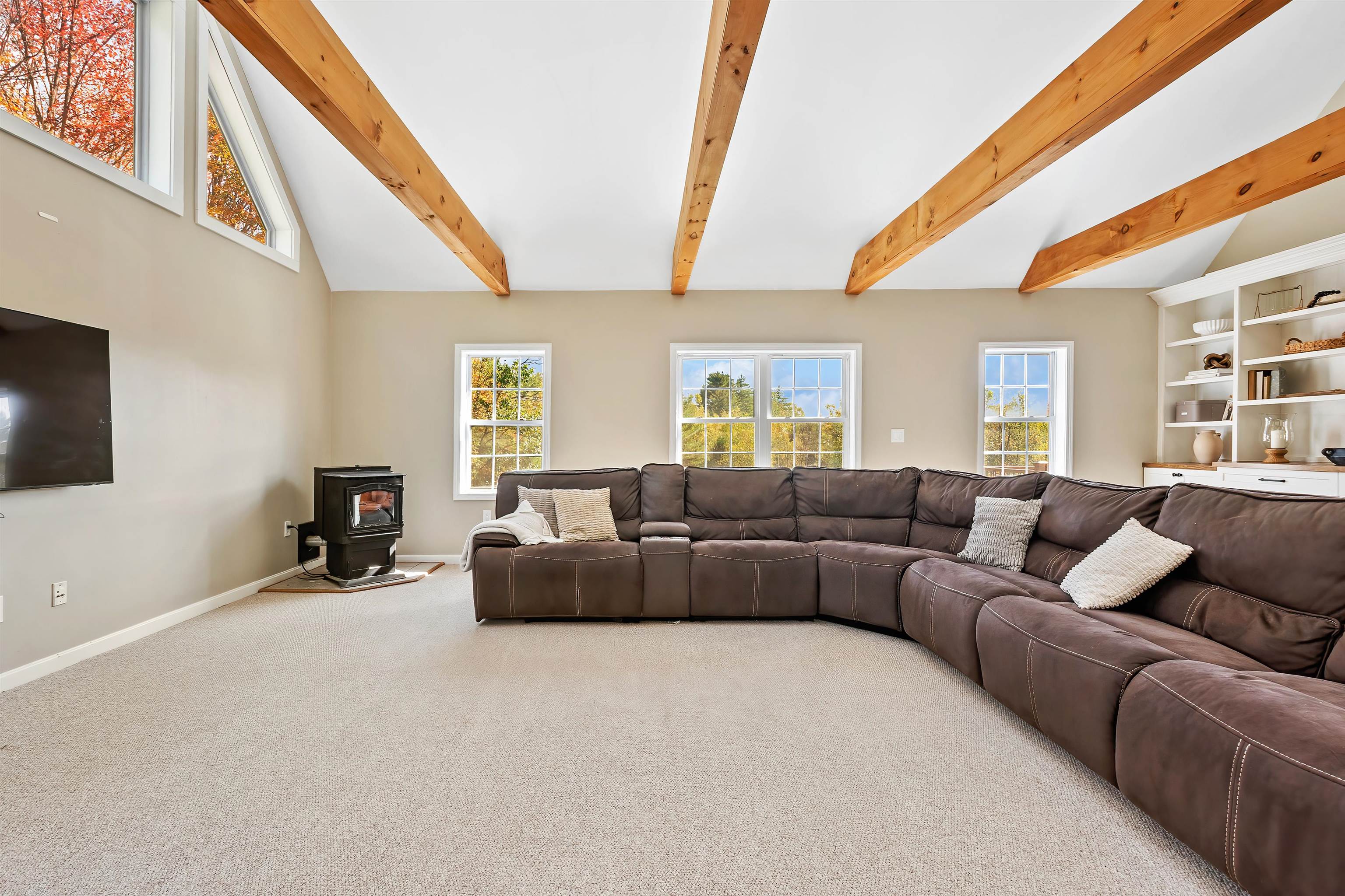 77 Gould Road Weare, NH 03281 - Photo 17 of 46