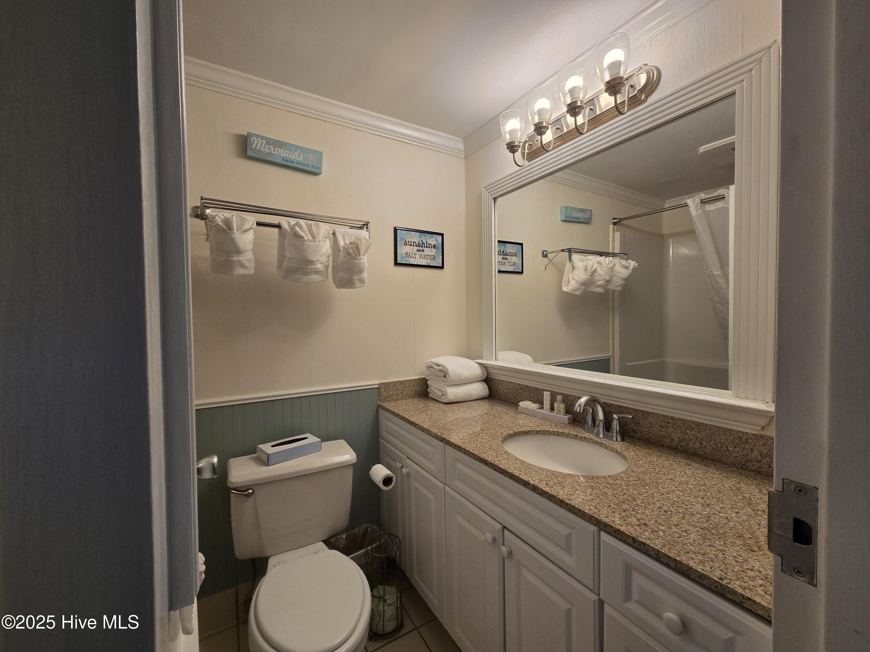 602 West Fort Macon Road, Unit 138 Atlantic Beach, NC 28512 - Photo 9 of 19 Bathroom