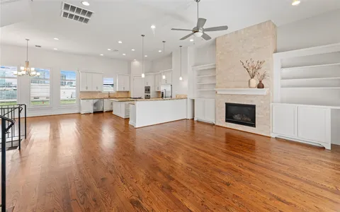 $494,900 | 4938 Edison Park Lane, Houston, TX 77081