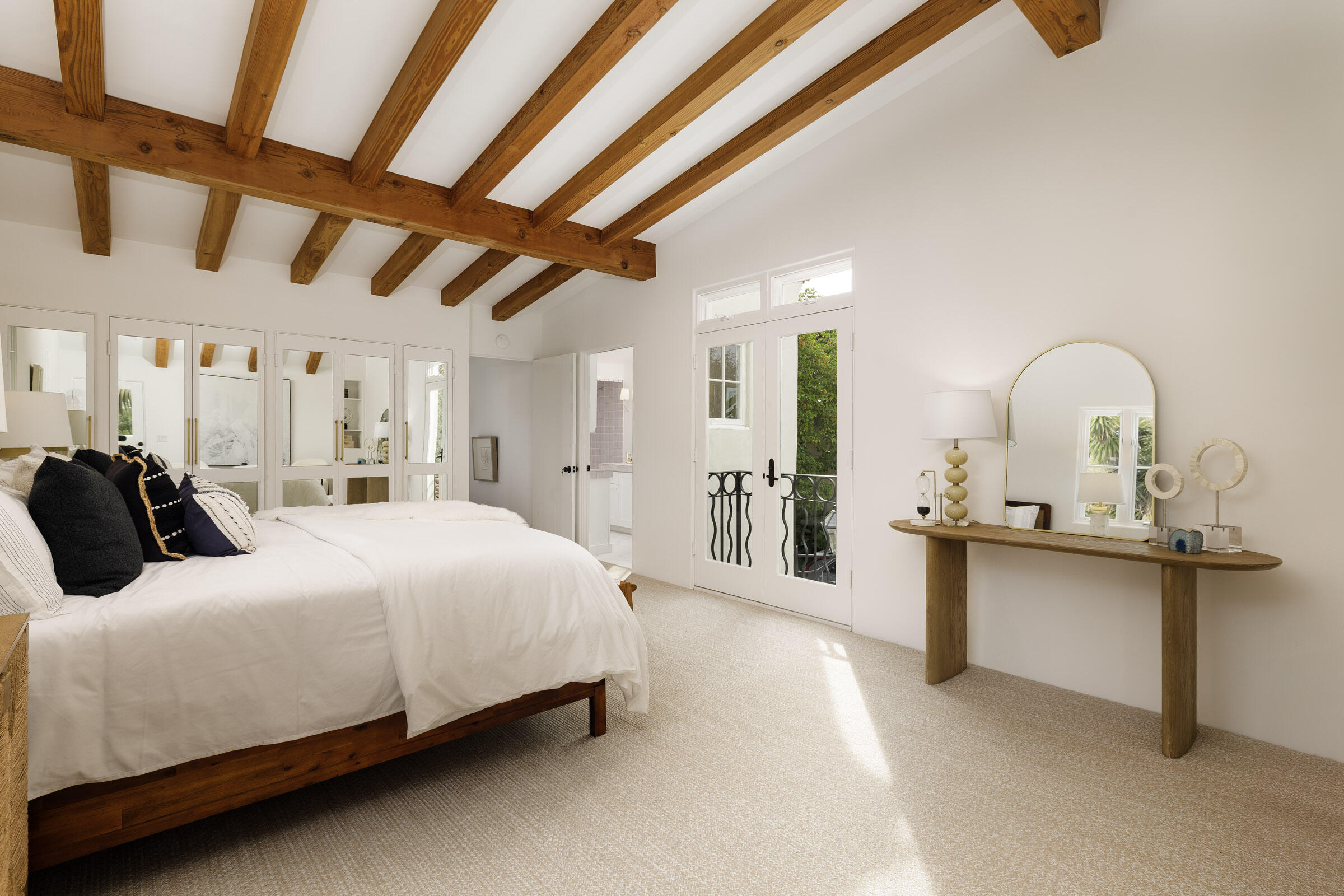 924 Garden Street, Unit F Santa Barbara, CA 93101 - Photo 12 of 34 Primary