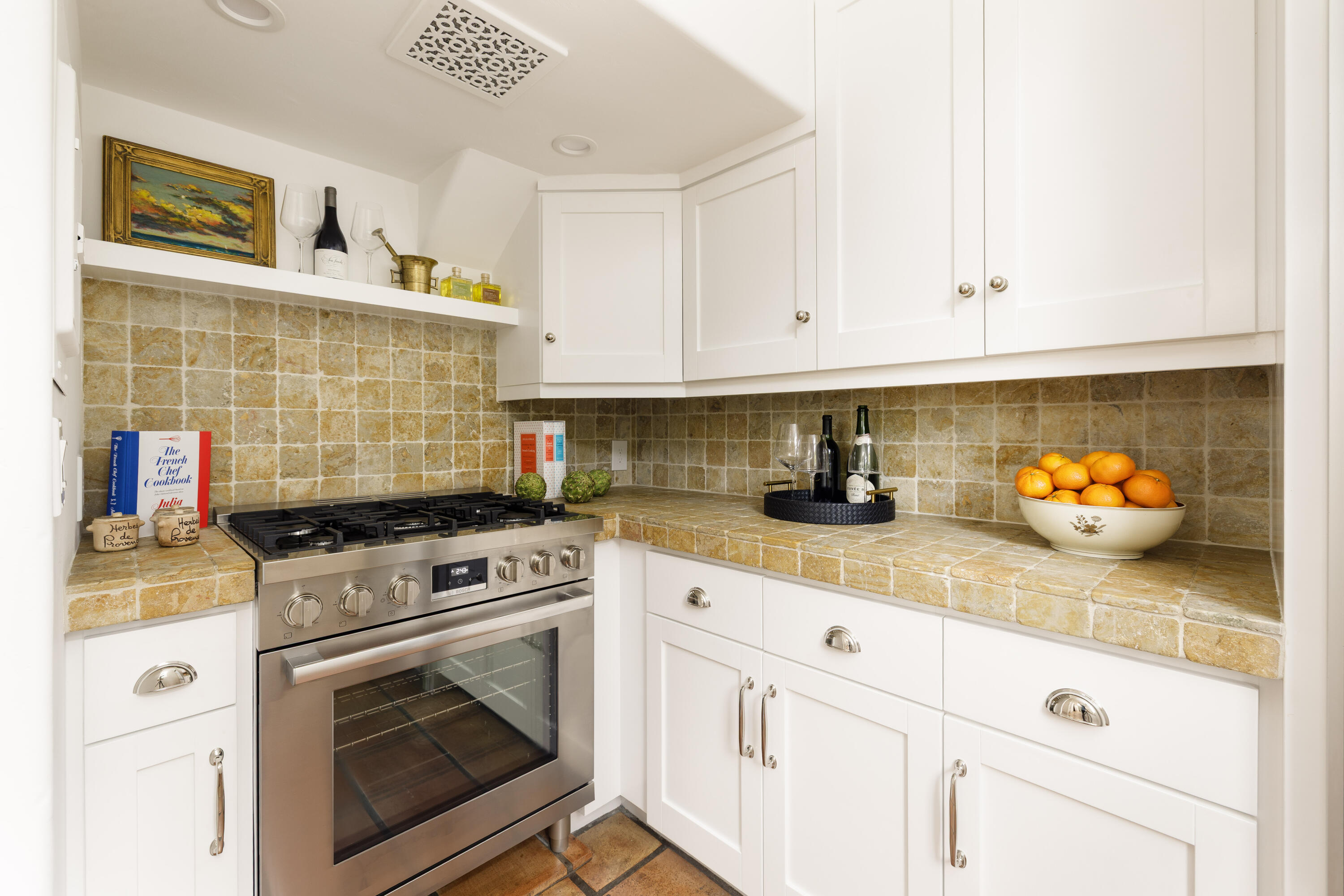 924 Garden Street, Unit F Santa Barbara, CA 93101 - Photo 15 of 34 Kitchen