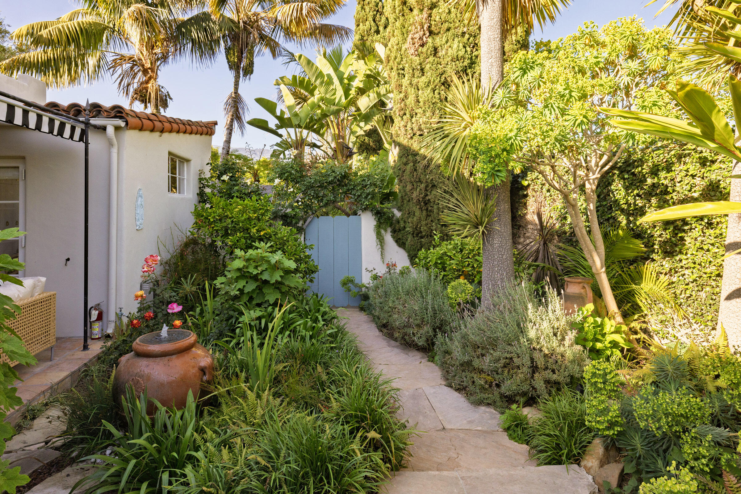 924 Garden Street, Unit F Santa Barbara, CA 93101 - Photo 19 of 34 924 Garden