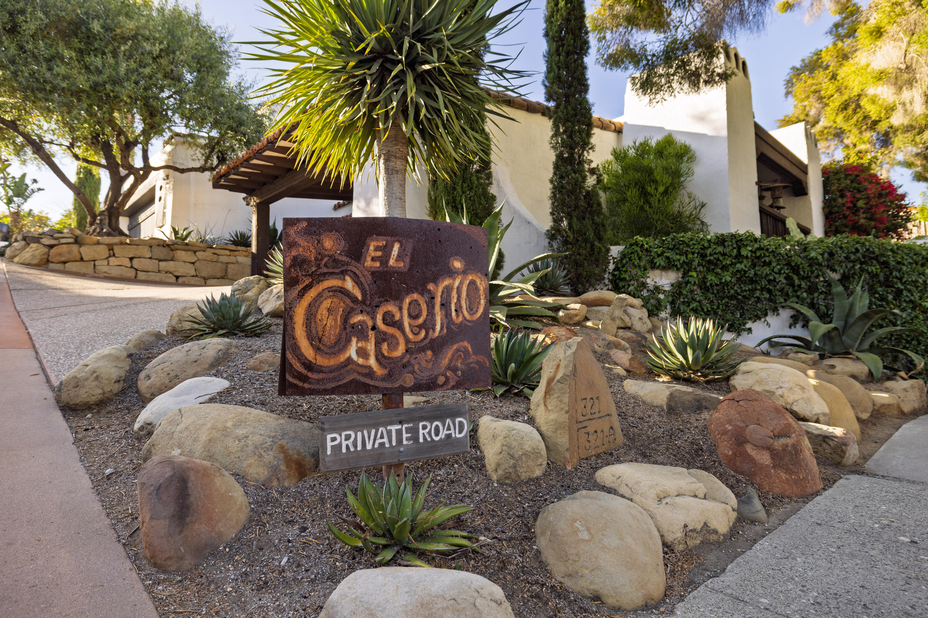 924 Garden Street, Unit F Santa Barbara, CA 93101 - Photo 2 of 34 El Caserio