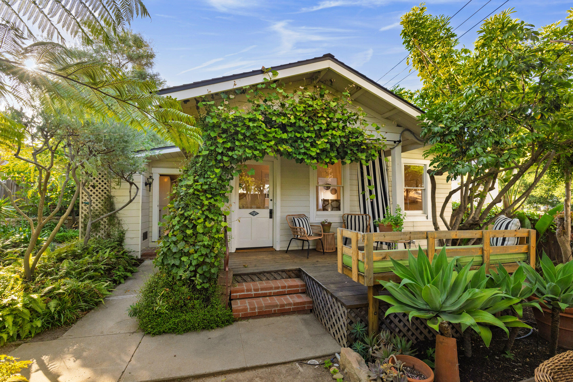 924 Garden Street, Unit F Santa Barbara, CA 93101 - Photo 24 of 34 327 E Canon Perdido Cottage