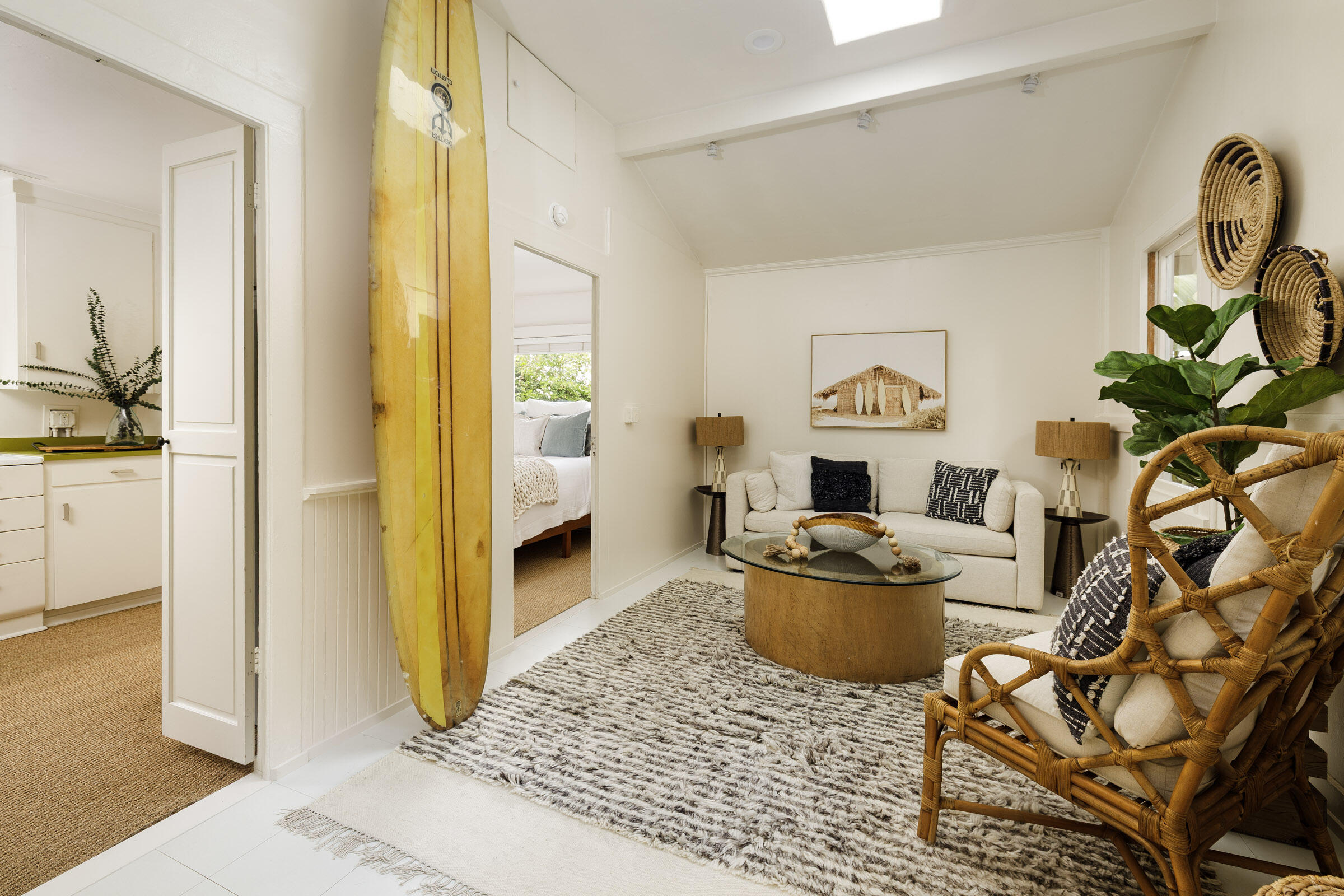 924 Garden Street, Unit F Santa Barbara, CA 93101 - Photo 27 of 34 327 E Canon Perdido Living Room