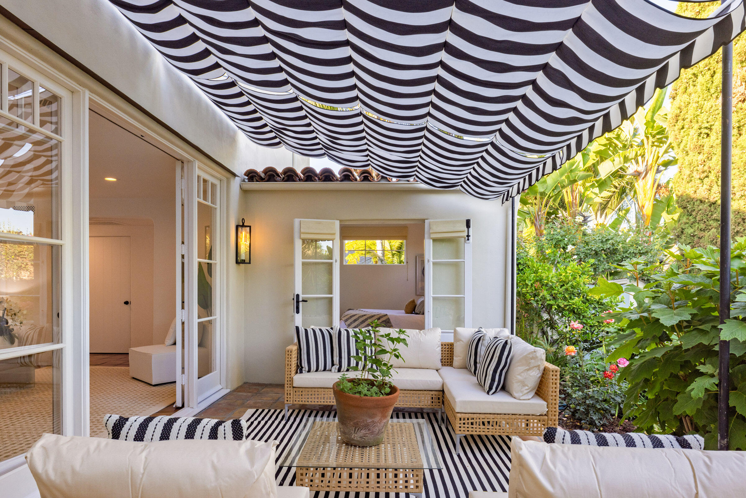 924 Garden Street, Unit F Santa Barbara, CA 93101 - Photo 4 of 34 Patio