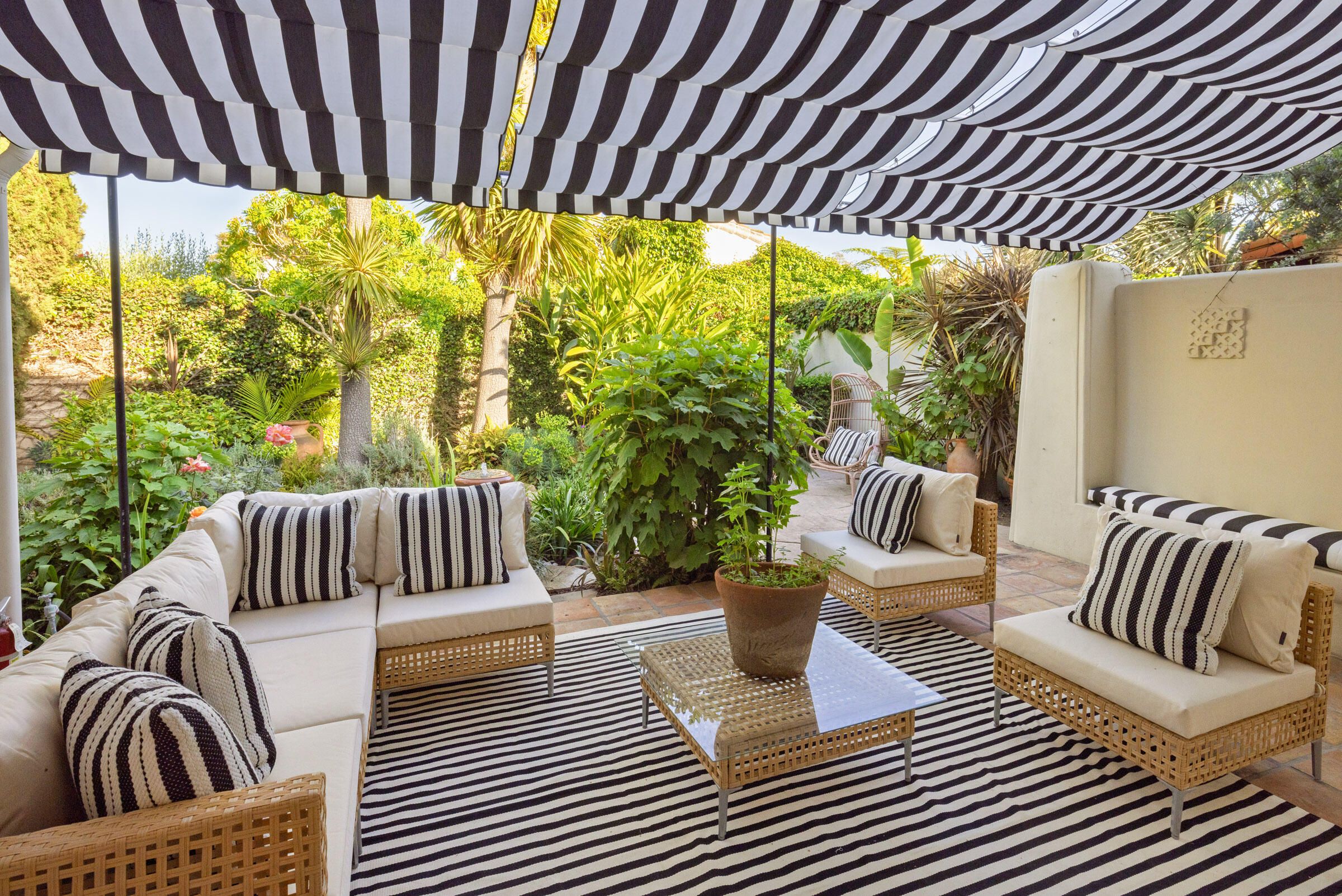 924 Garden Street, Unit F Santa Barbara, CA 93101 - Photo 5 of 34 Patio