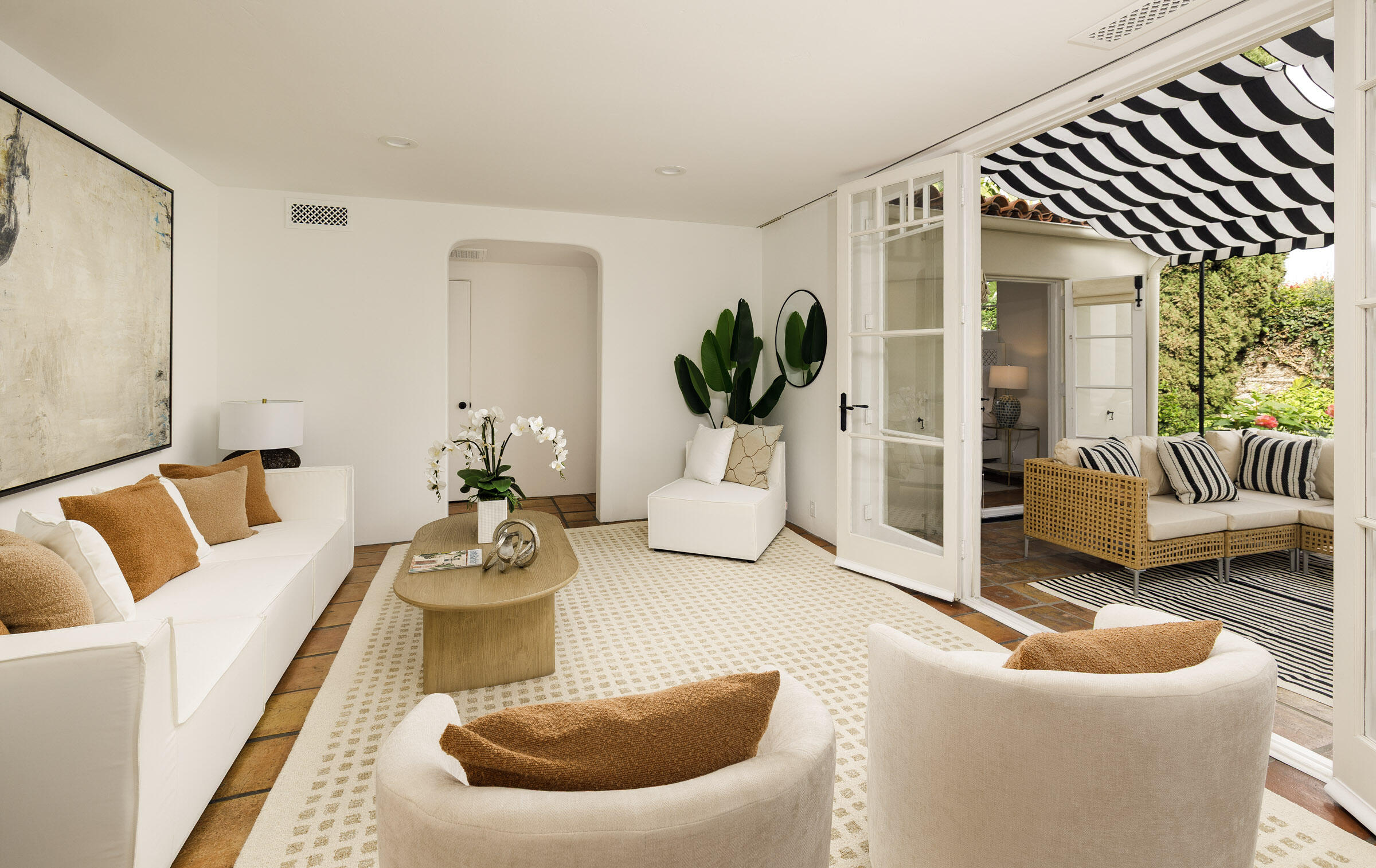 924 Garden Street, Unit F Santa Barbara, CA 93101 - Photo 6 of 34 Den/Dining