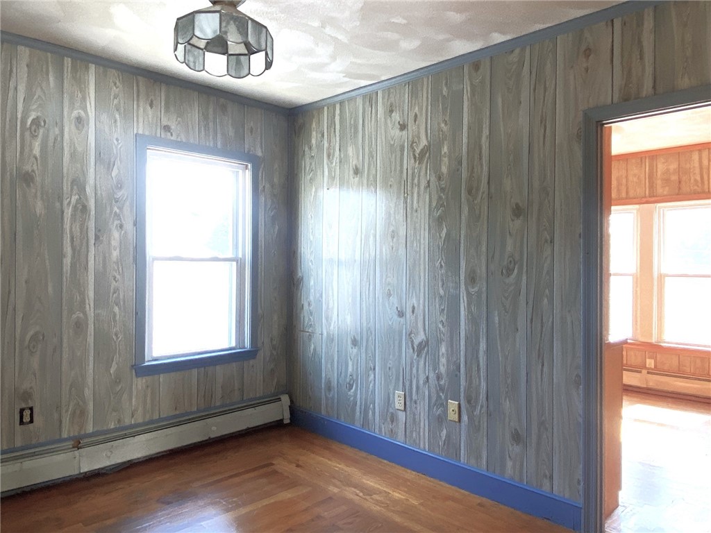 39 Cole Street Bristol, RI 02809 - Photo 13 of 19