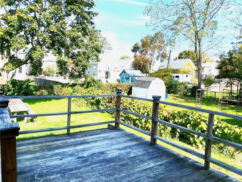 39 Cole Street Bristol, RI 02809 - Photo 4 of 19