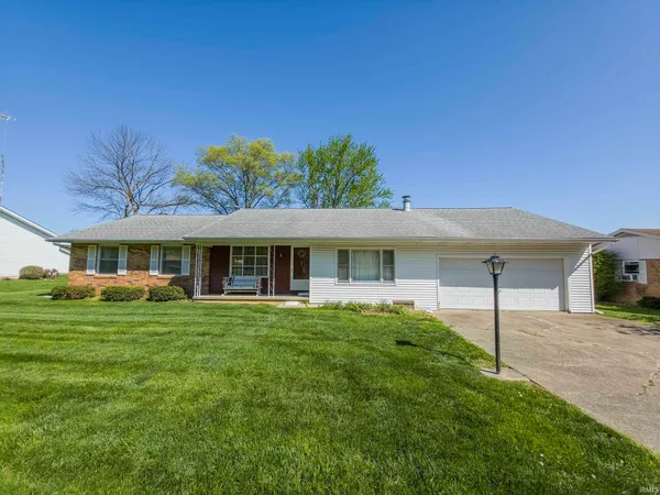 $184,900 | 411 Cherry Hill Drive, Mount Carmel, IL 62863