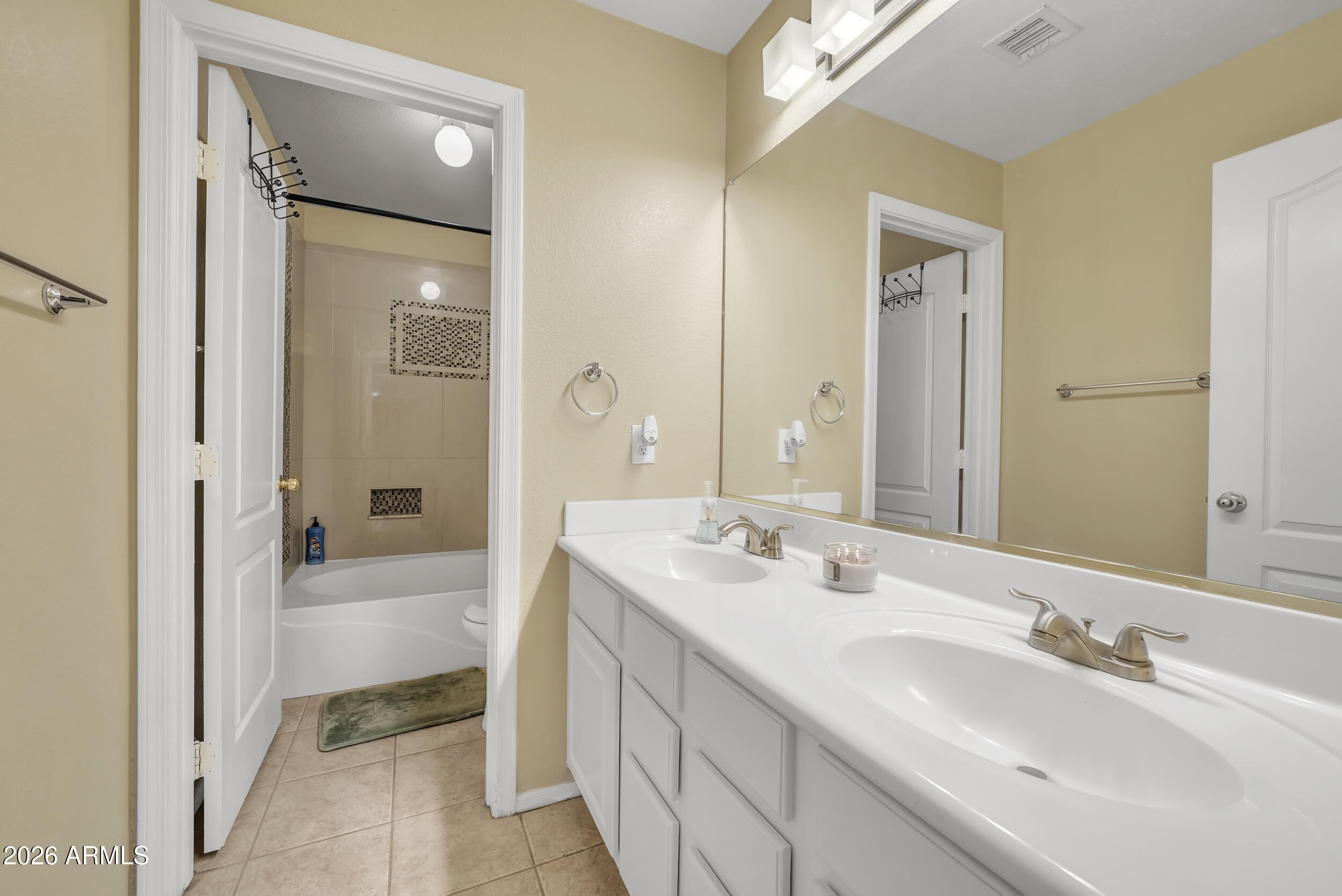 2343 East Kempton Road Chandler, AZ 85225 - Photo 19 of 25 Bath 2
