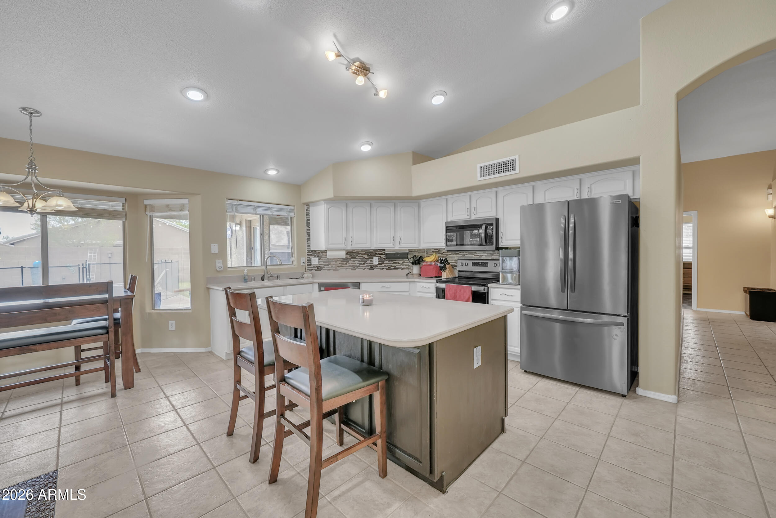 2343 East Kempton Road Chandler, AZ 85225 - Photo 7 of 25 Kitchen