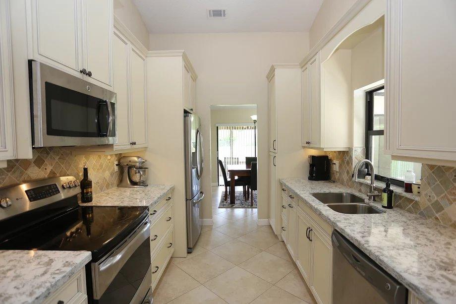 6362 Las Flores Drive Boca Raton, FL 33433 - Photo 14 of 27 Kitchen_3