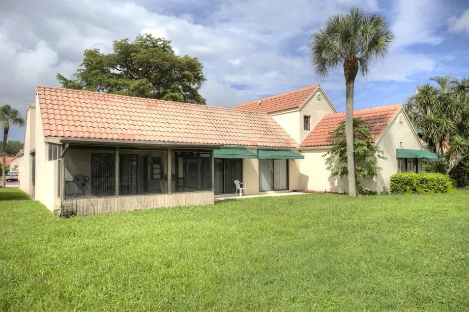 6362 Las Flores Drive Boca Raton, FL 33433 - Photo 25 of 27 back of house
