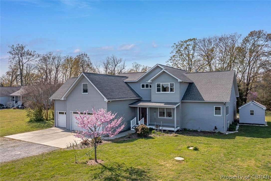 364 Captains Way Reedville, VA 22539 - Photo 17 of 50 Front of the home - 3 Bay Garage