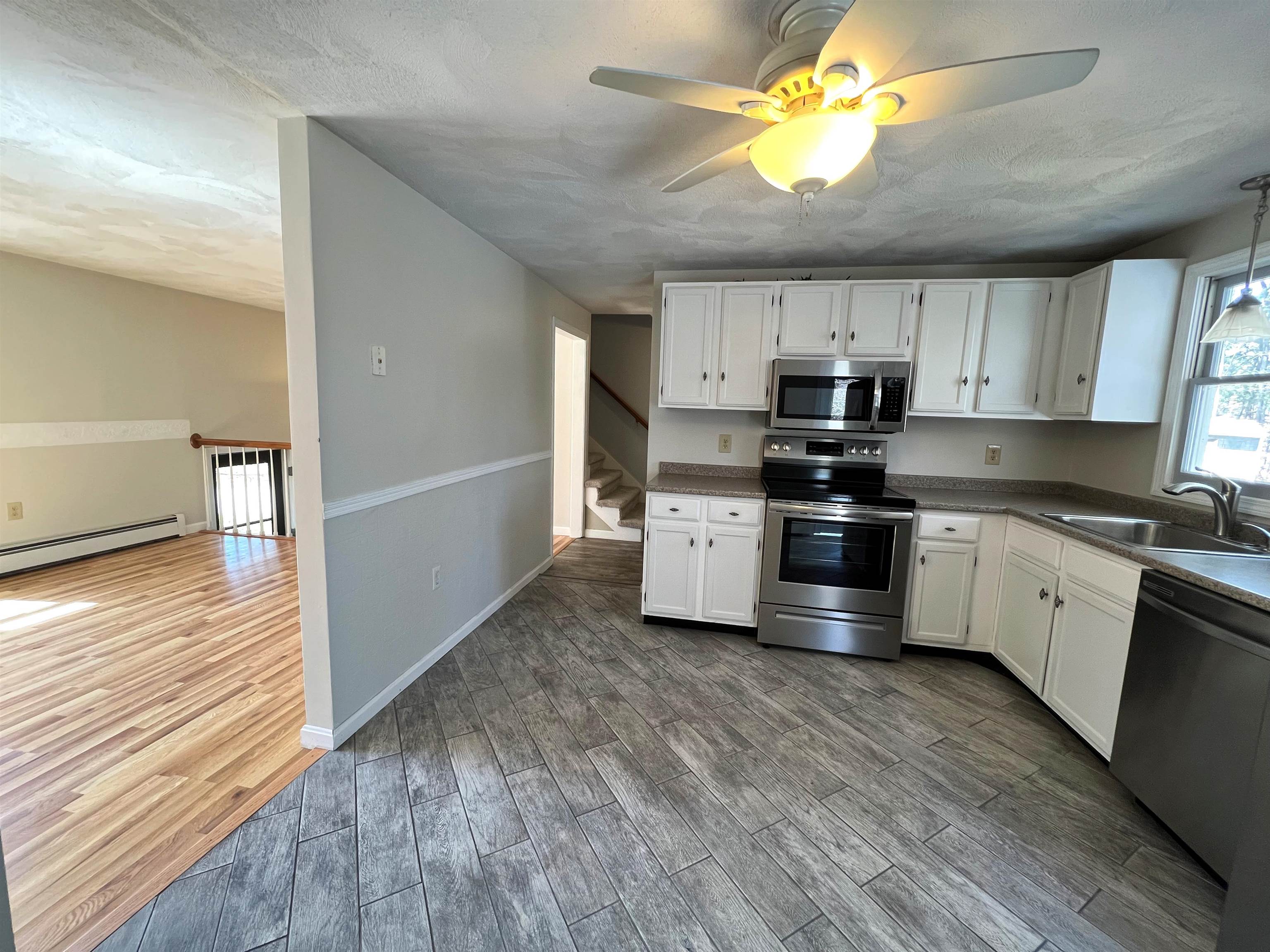 2 Decca Circle, Unit R Derry, NH 03038 - Photo 5 of 27