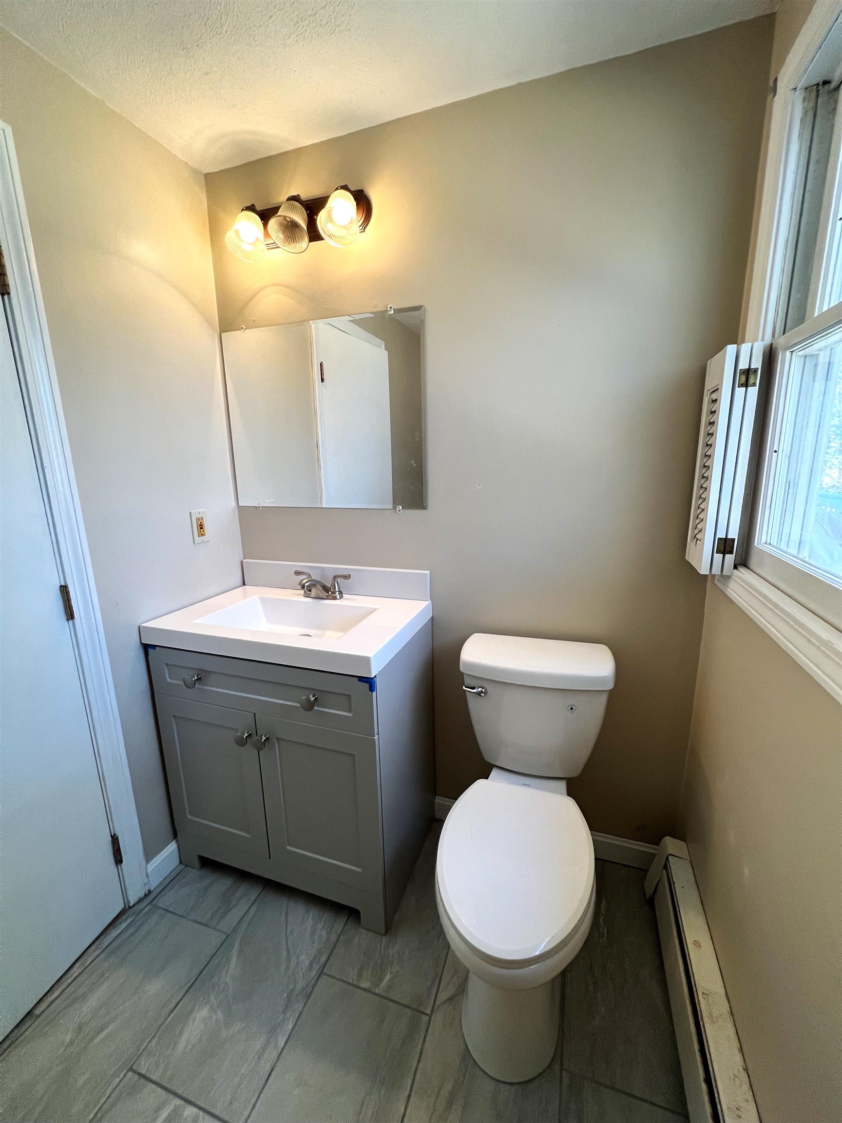 2 Decca Circle, Unit R Derry, NH 03038 - Photo 8 of 27