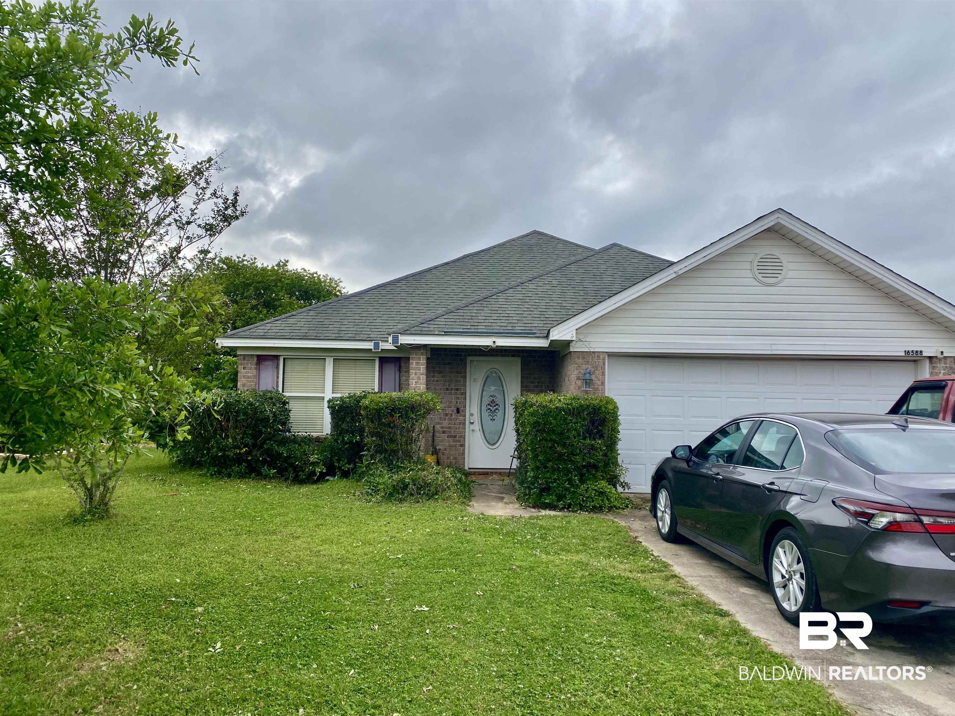 16588 Sugar Loop Foley, AL 36535 - Photo 1 of 9