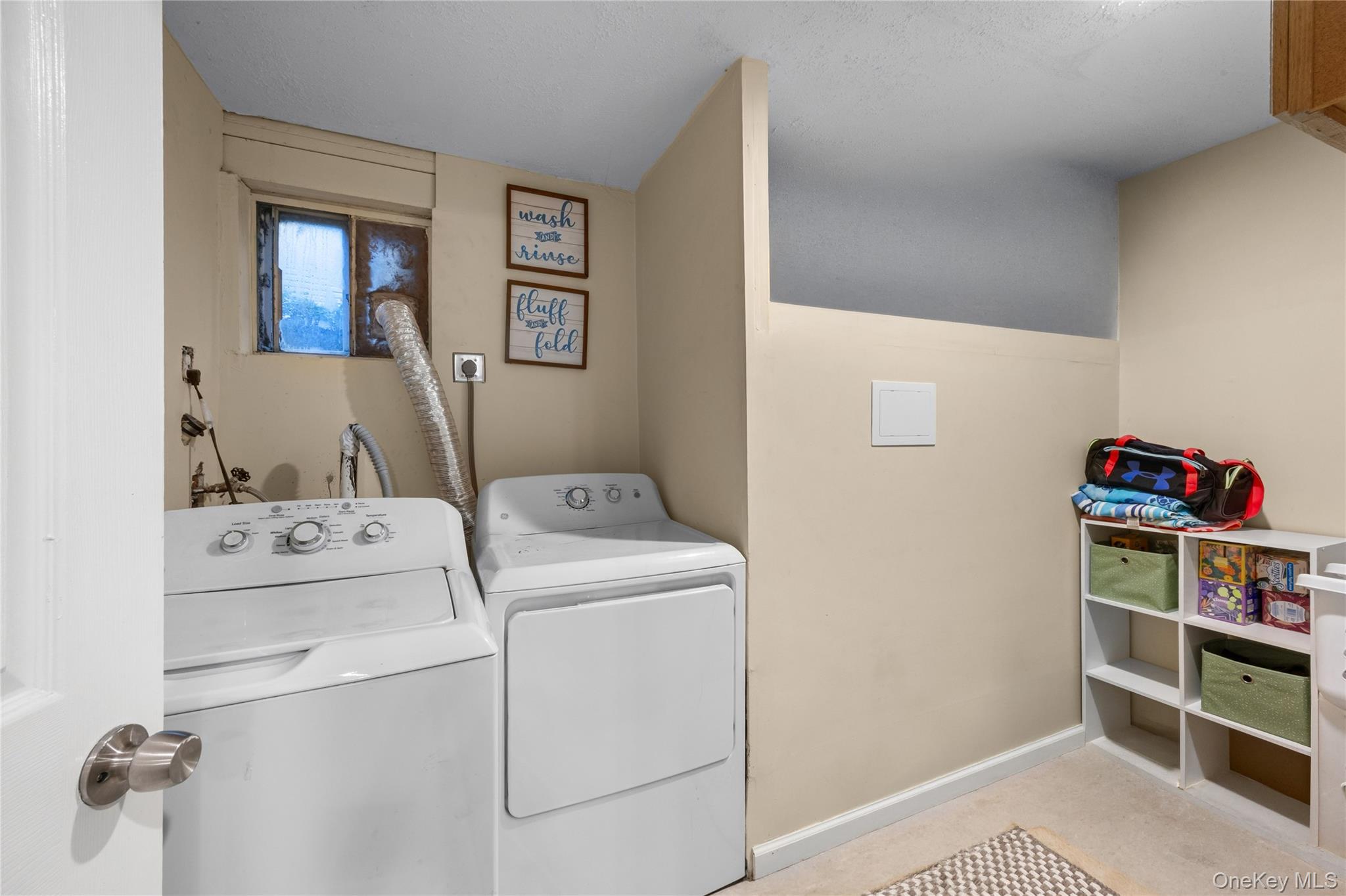 33 Manhasset Road Sound Beach, NY 11789 - Photo 29 of 40 Gallery Image 29