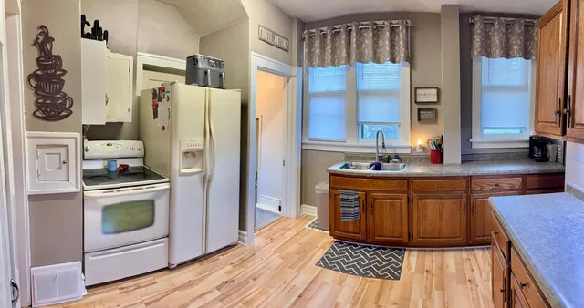 $1,900 | 1201 6th Street Southwest, Willmar, MN 56201