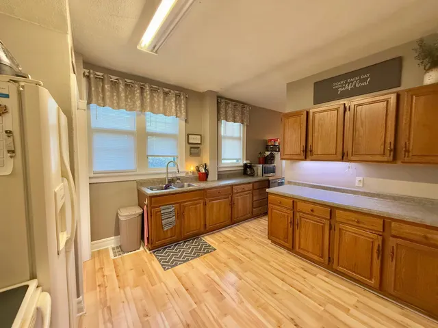 $1,900 | 1201 6th Street Southwest, Willmar, MN 56201