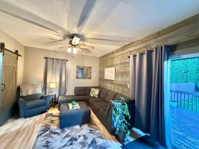 $1,900 | 1201 6th Street Southwest, Willmar, MN 56201