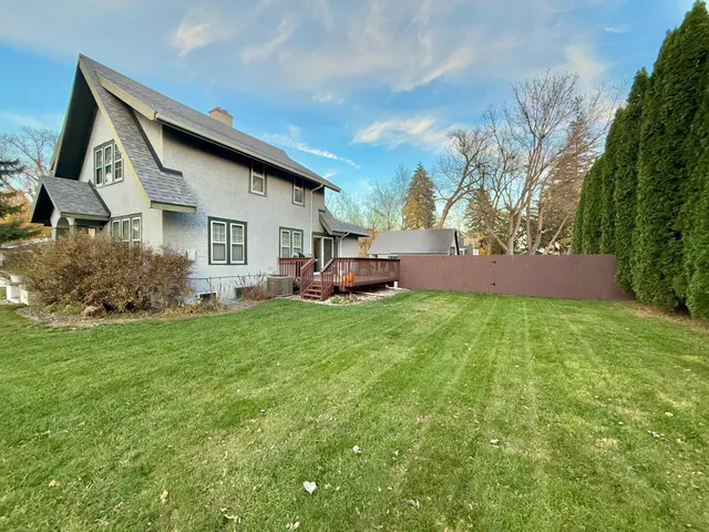 $1,900 | 1201 6th Street Southwest, Willmar, MN 56201