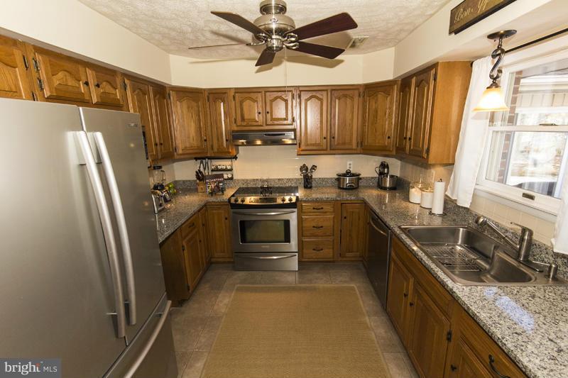 625 Northgate Road Aberdeen, MD 21001 - Photo 9 of 30 Kitchen