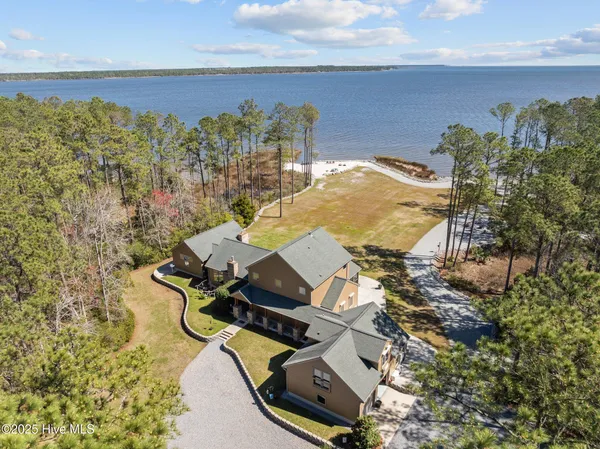 $1,445,000 | 486 Point Of View Drive, Merritt, NC 28556