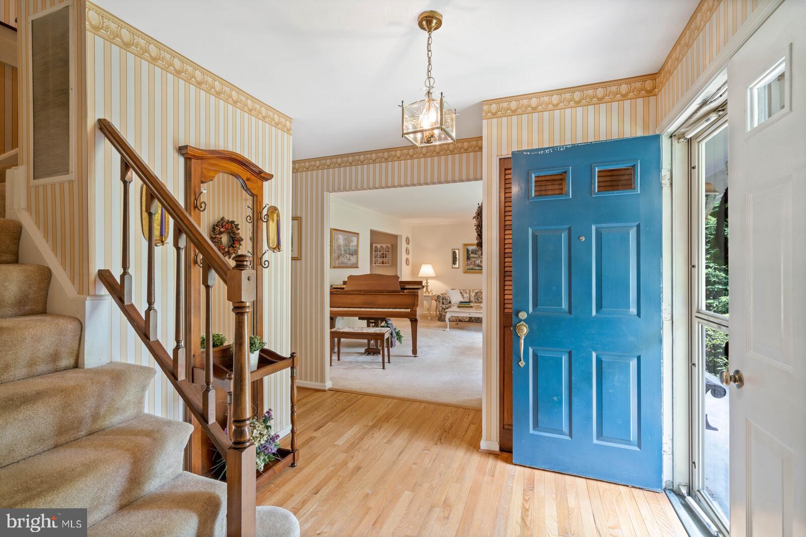 7788 Turlock Road Springfield, VA 22153 - Photo 32 of 65 Spacious entrance foyer