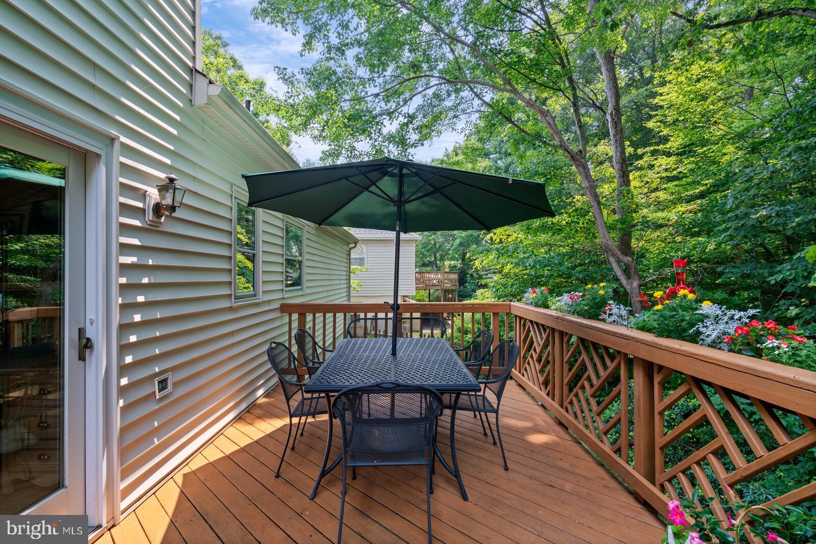 7788 Turlock Road Springfield, VA 22153 - Photo 60 of 65 Beautiful custom deck