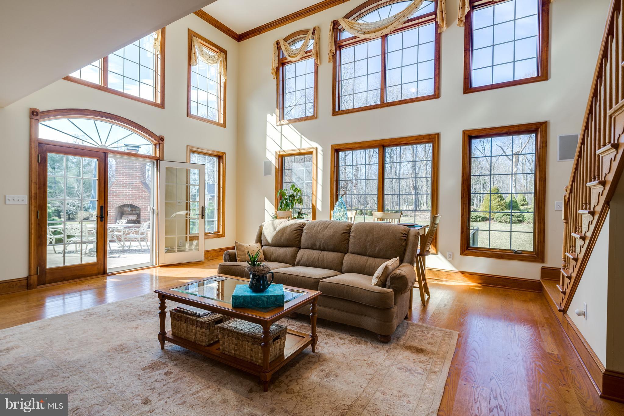 Walls of windows bring the outdoors in
