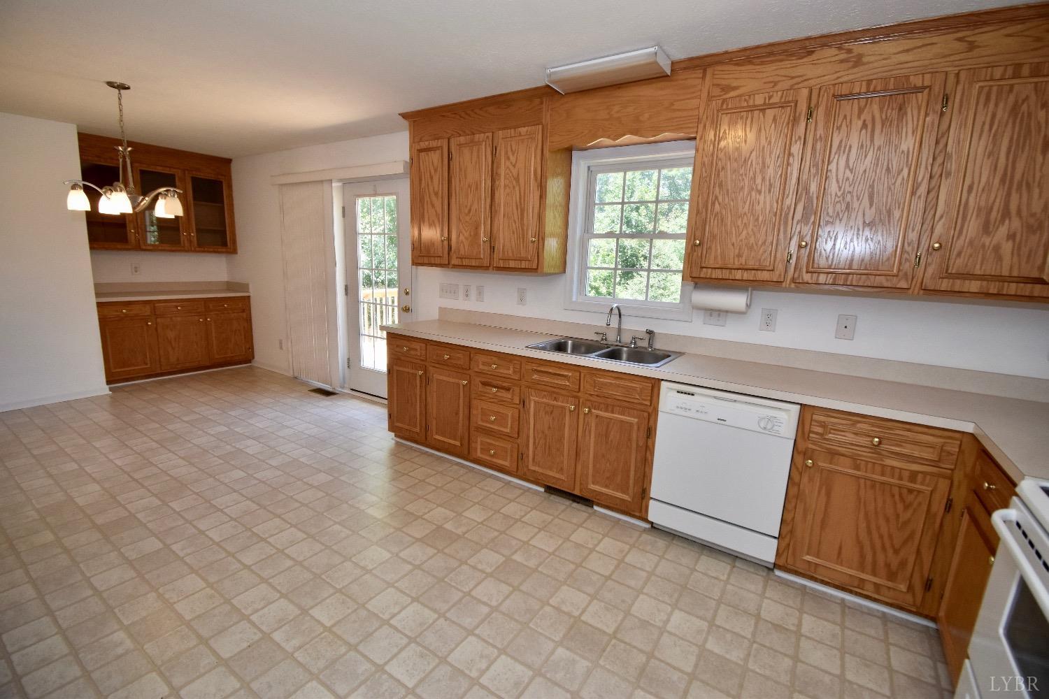 5435 Gladys Road Altavista, VA 24517 - Photo 11 of 31 Gallery Image 11