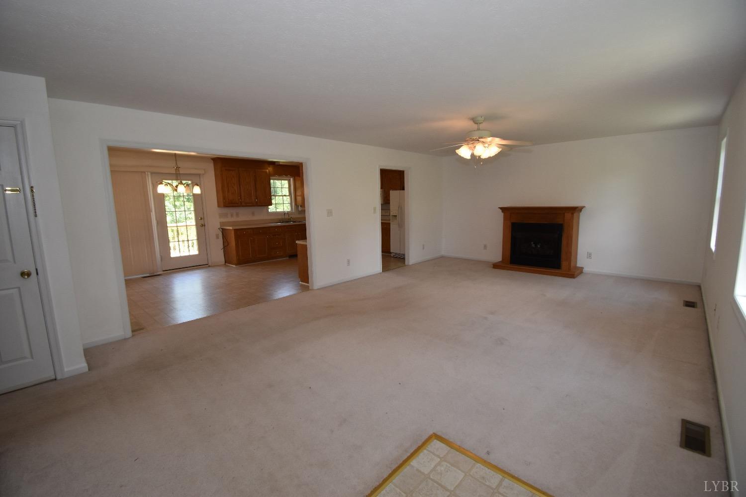 5435 Gladys Road Altavista, VA 24517 - Photo 9 of 31 Gallery Image 9