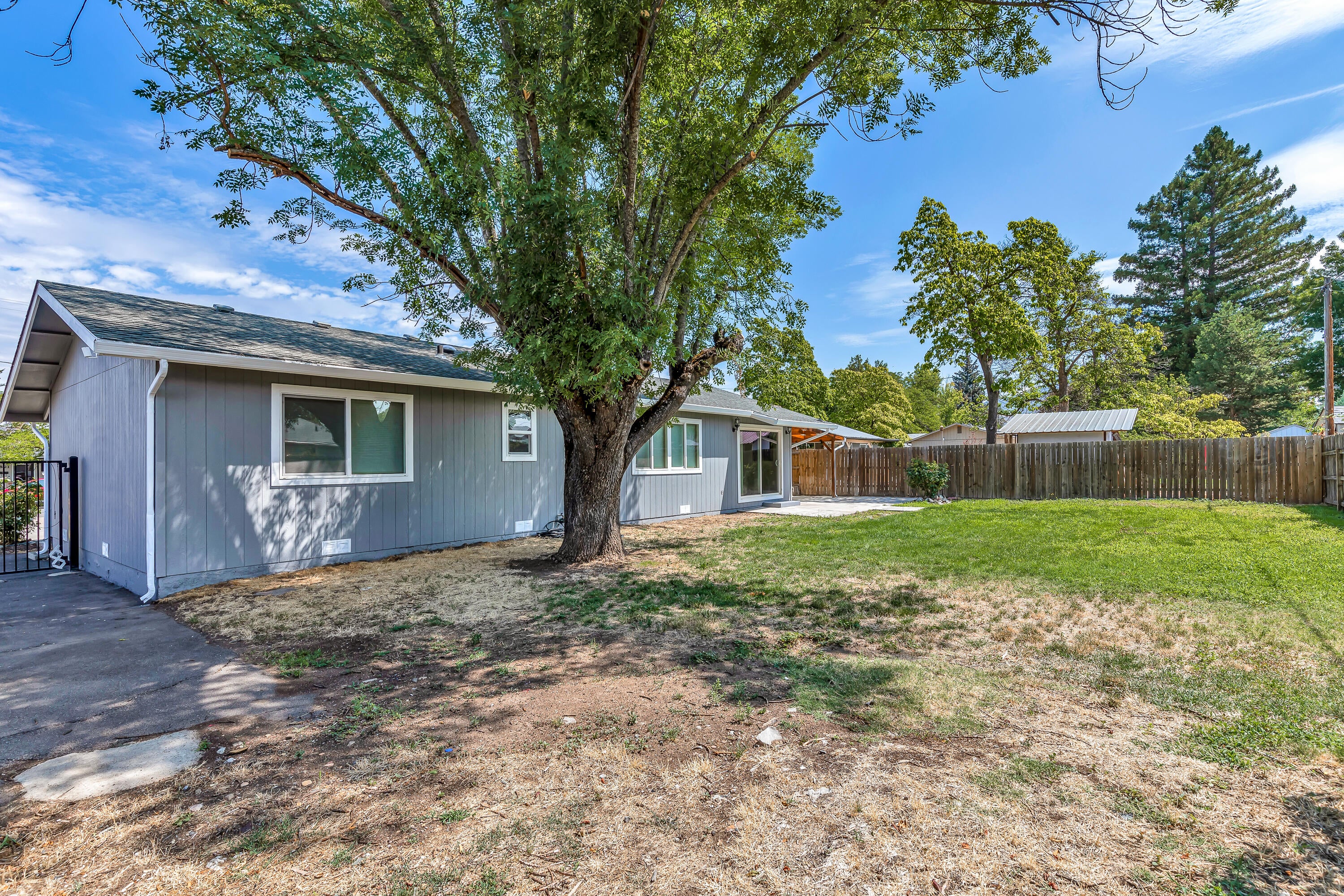 1820 Roberts Road Medford, OR 97504 - Photo 32 of 46 9R9A9523