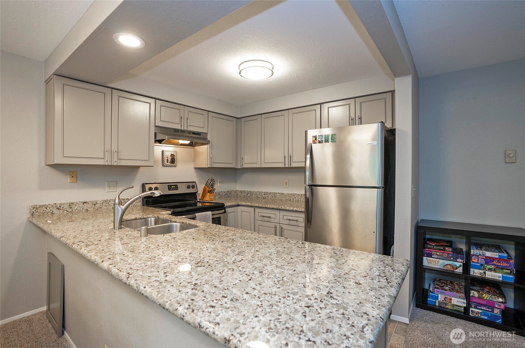 4231 Northeast 5th Street, Unit E201 Renton, WA 98059 - Photo 11 of 29