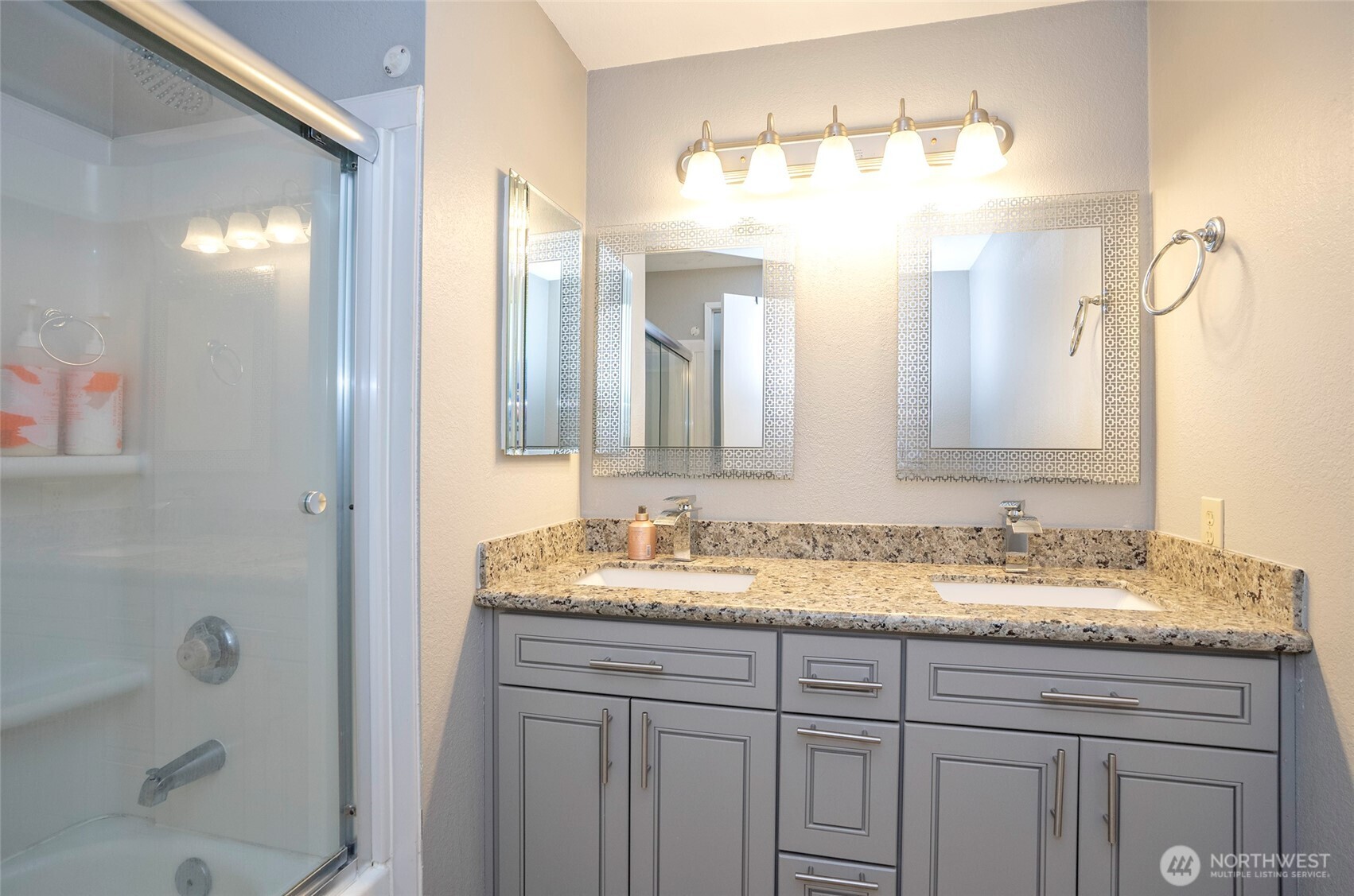 4231 Northeast 5th Street, Unit E201 Renton, WA 98059 - Photo 18 of 29