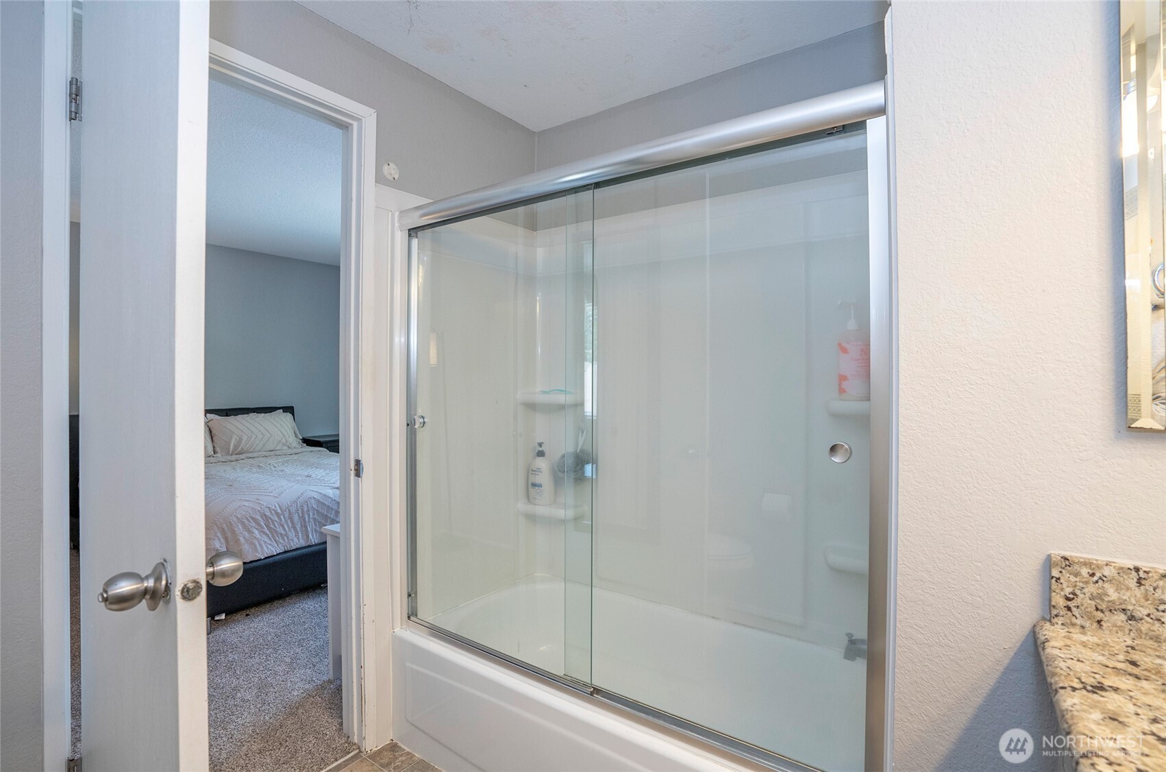 4231 Northeast 5th Street, Unit E201 Renton, WA 98059 - Photo 19 of 29