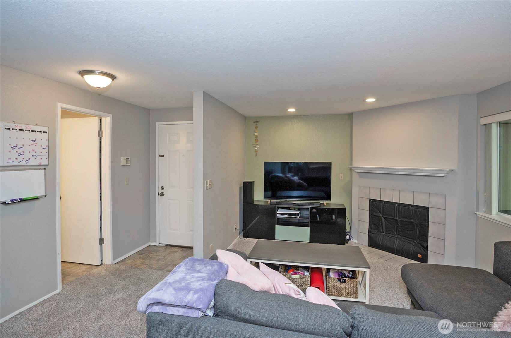4231 Northeast 5th Street, Unit E201 Renton, WA 98059 - Photo 3 of 29