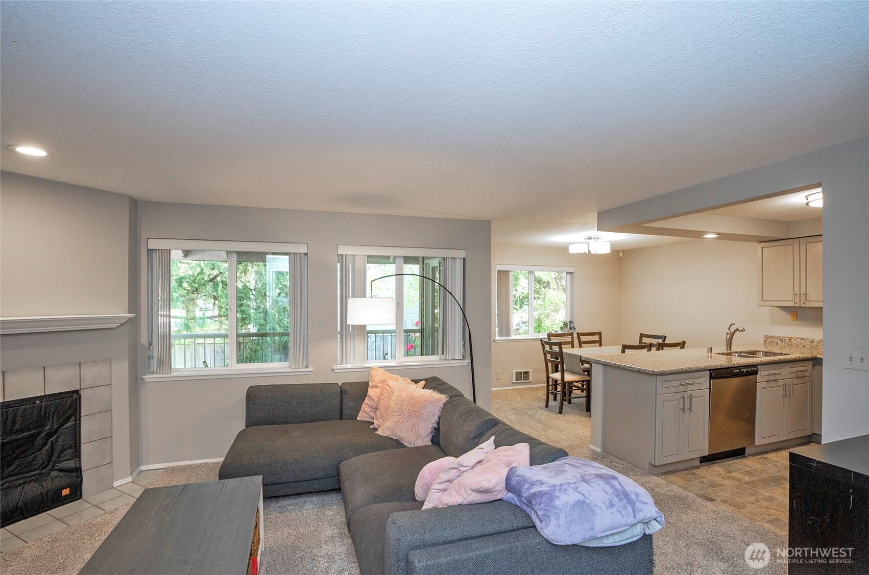 4231 Northeast 5th Street, Unit E201 Renton, WA 98059 - Photo 4 of 29
