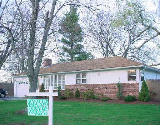 27 Dwight Street Cranston, RI 02921 - Photo 1 of 1 Exterior Front.