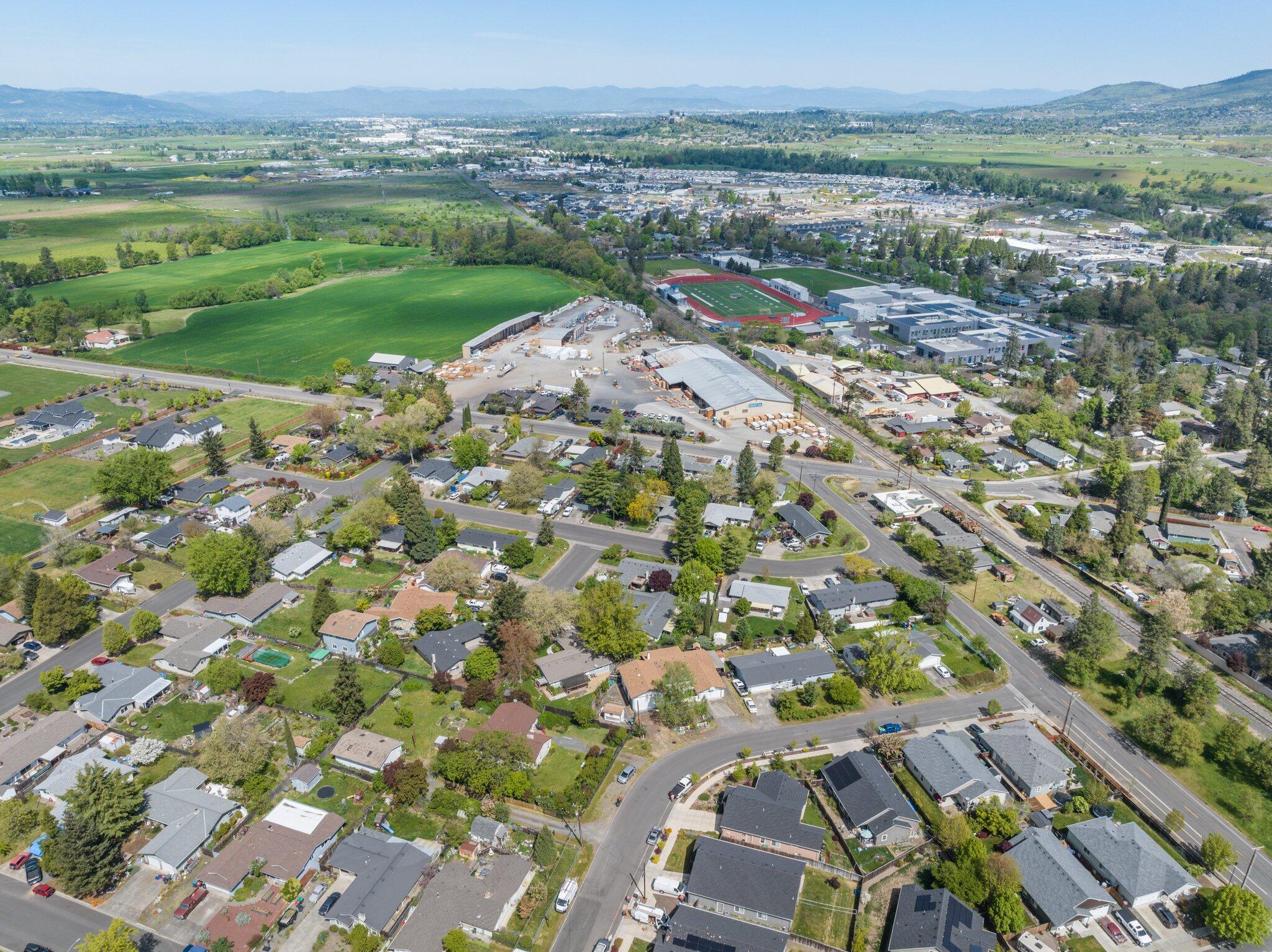 3630 Hilsinger Road Phoenix, OR 97535 - Photo 40 of 41 40-web-or-mls-DJI_0016
