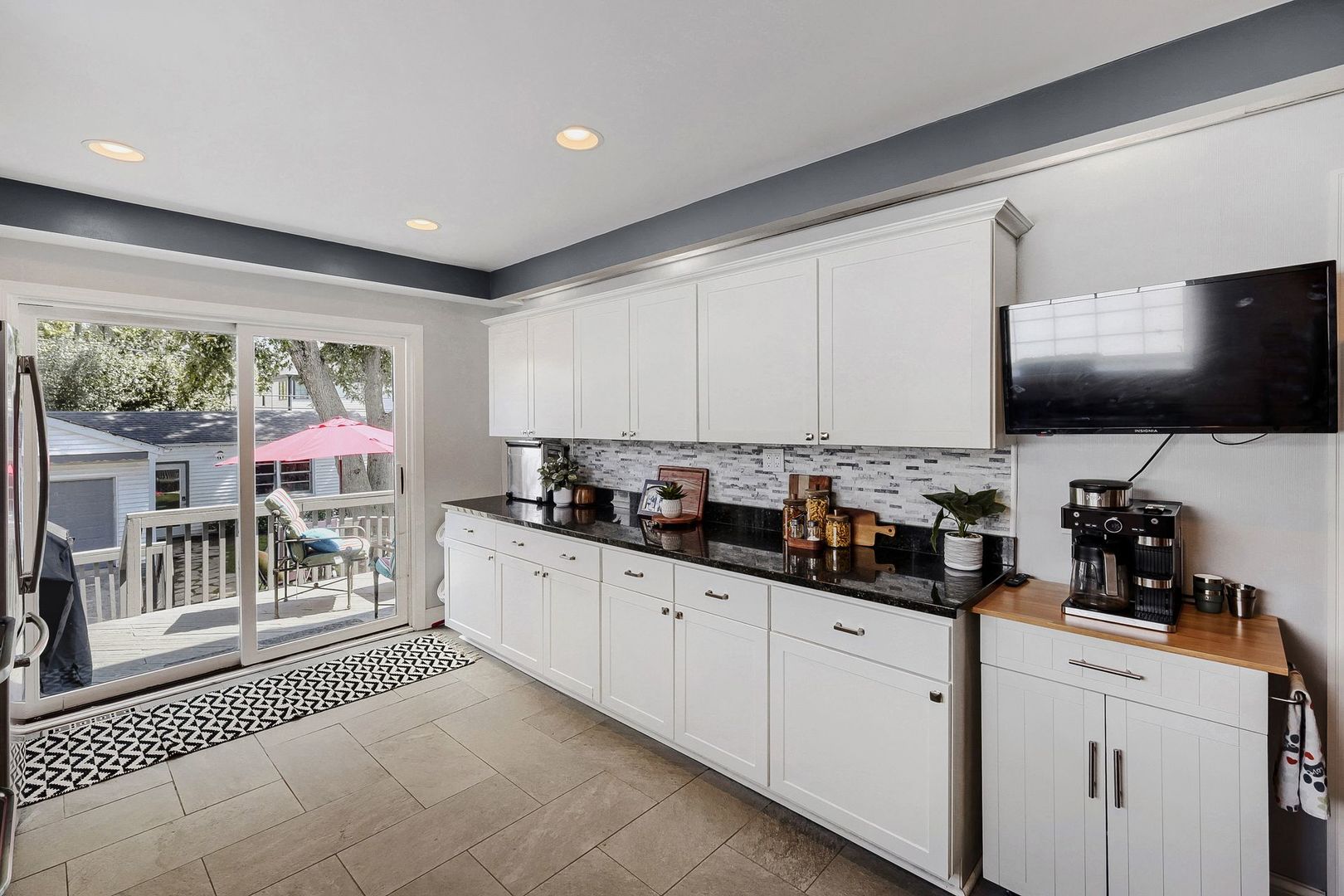 693 Spring Road Elmhurst, IL 60126 - Photo 9 of 31 Gallery Image 9